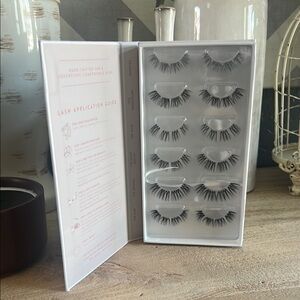 Set of Black False Eyelashes